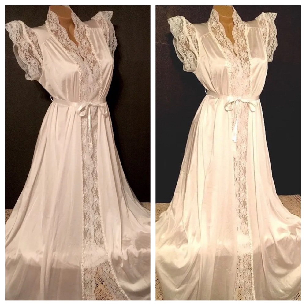πππHOST PICπππVTG Miss Elaine Peignoir Set Small White Nylon lace long gown Robe - Picture 2 of 16